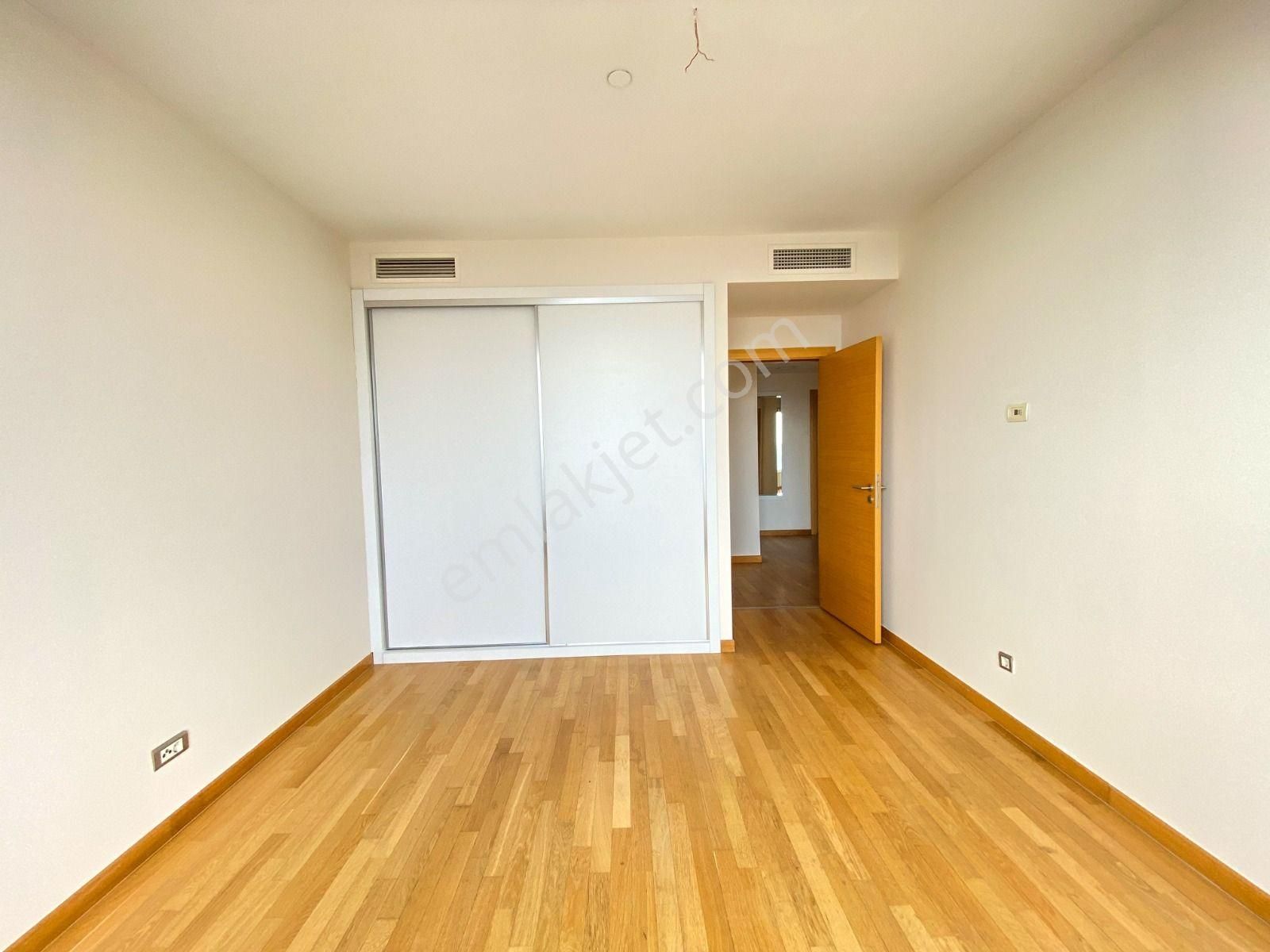 Şişli Plaza Kiralık Muhteşem Manzara Tam Kat 5+1 Daire - Görsel 17