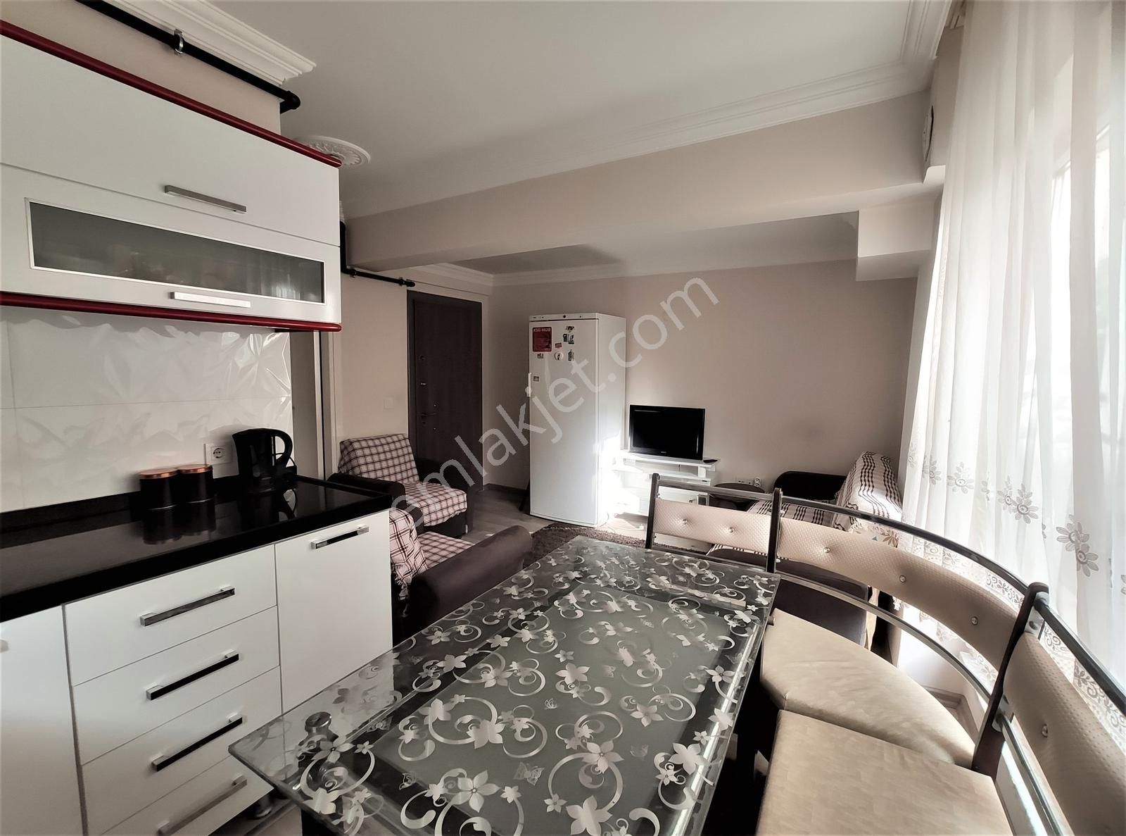 Çanakkale Cevatpaşa Mahallesi Ful Eşyalı Satılık 1+1 Daire ! - Görsel 4