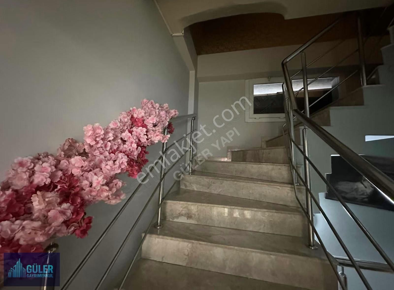 Güler'den Devren Kiralık 3 Katlı Kuaför - Görsel 11
