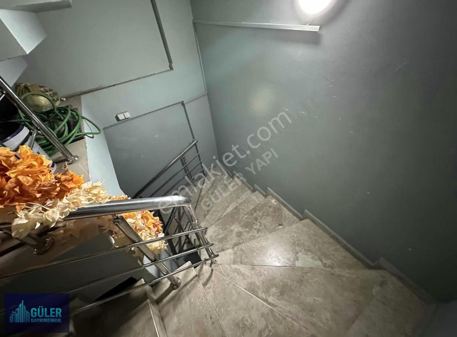 Güler'den Devren Kiralık 3 Katlı Kuaför - Görsel 24