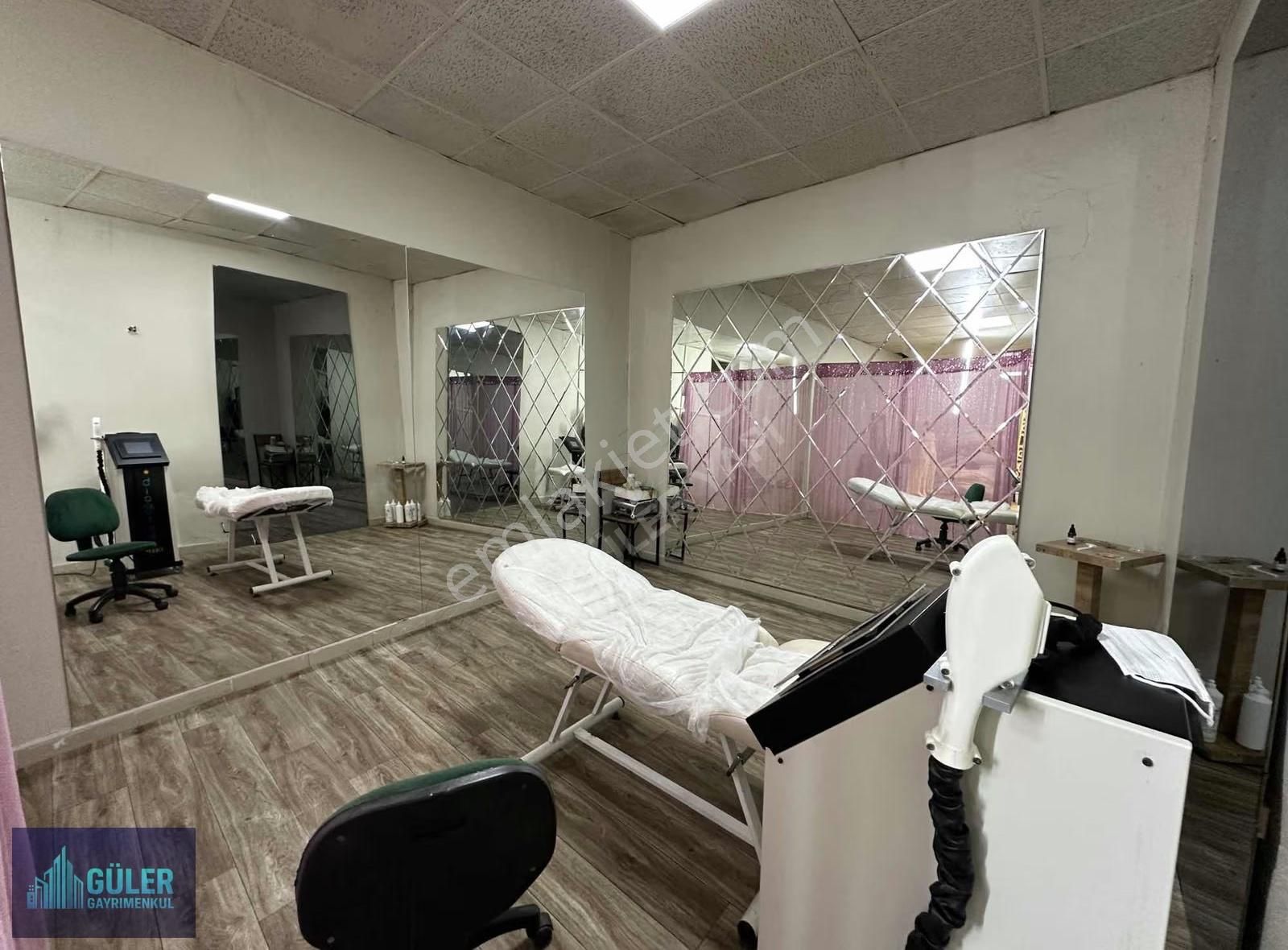 Güler'den Devren Kiralık 3 Katlı Kuaför - Görsel 31