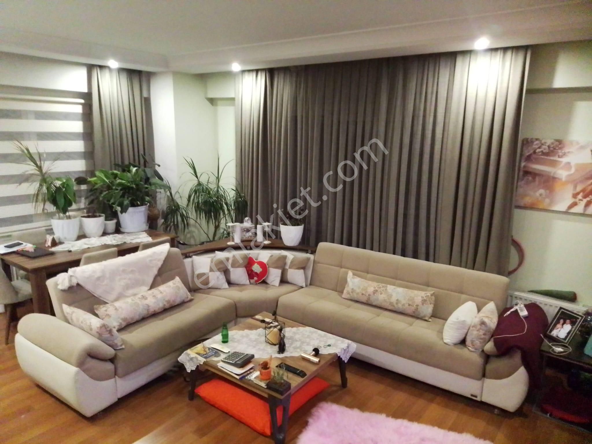 Beylikdüzü Barış Mahallesi Rezidans'ta 2+1 Amerikan Mutfaklı Bakımlı Satılık Daire - Görsel 7