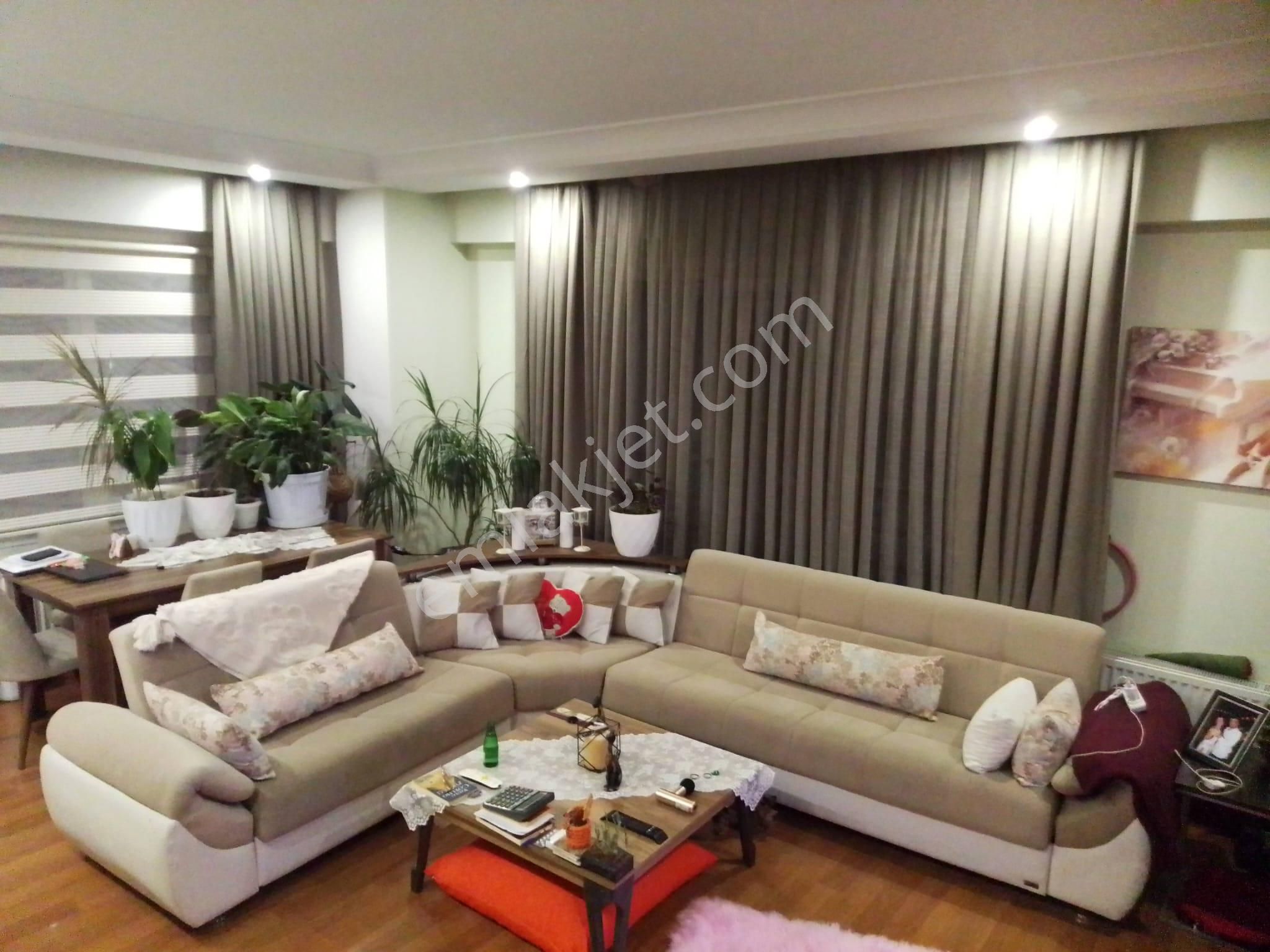 Beylikdüzü Barış Mahallesi Rezidans'ta 2+1 Amerikan Mutfaklı Bakımlı Satılık Daire - Görsel 4