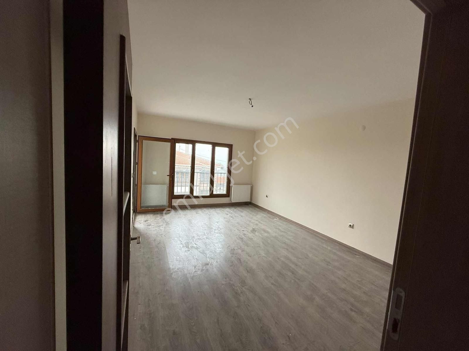Anka Emlak'dan Part+okul+ticaret Merkezi + Dibinde Kiralık Manza - Görsel 3