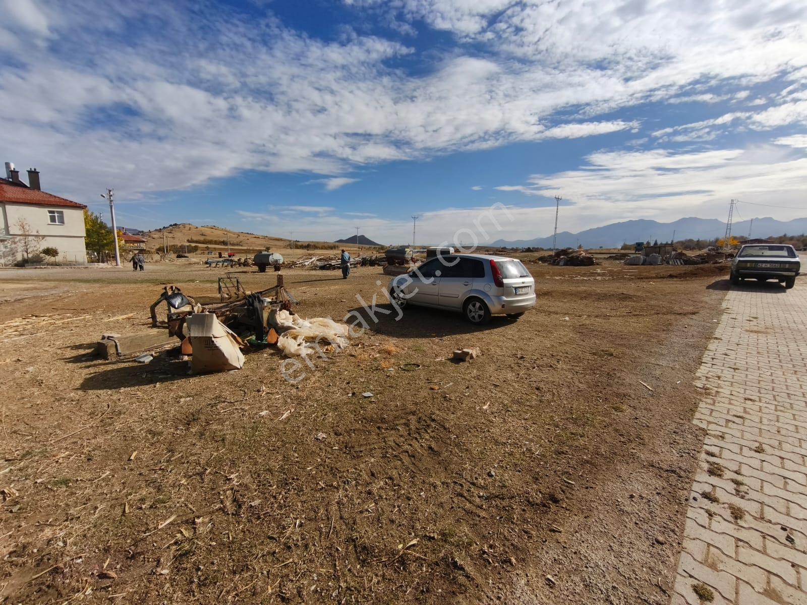 Kavak Mahallesi Köy İçi Arsa
