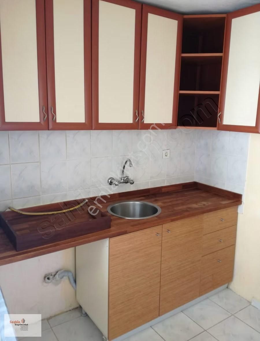 Maltepe Zümrütevlerde 3+1 3 Kat Site İçerisinde 120m2 - Görsel 18
