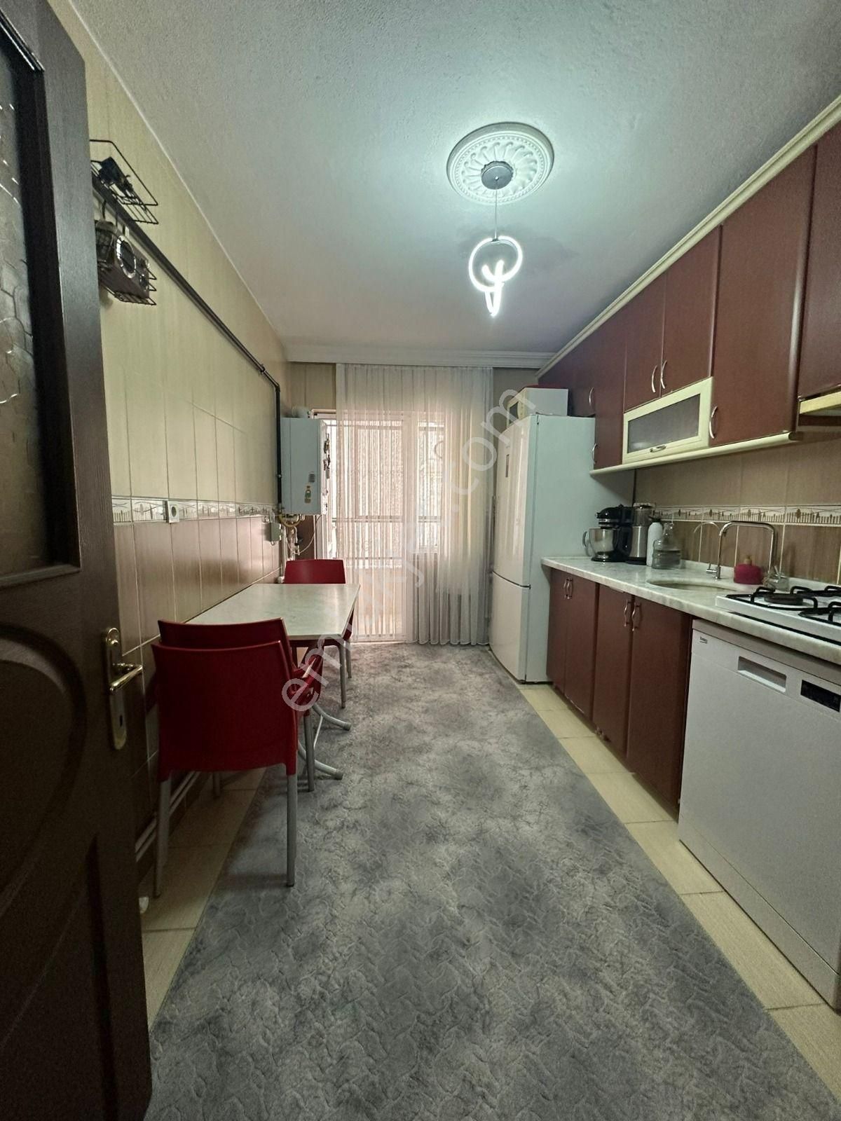 Akşemsettin Mh'de 3+1 110m² Bağımsız Ön Cephe Yapılı Daire - Görsel 3