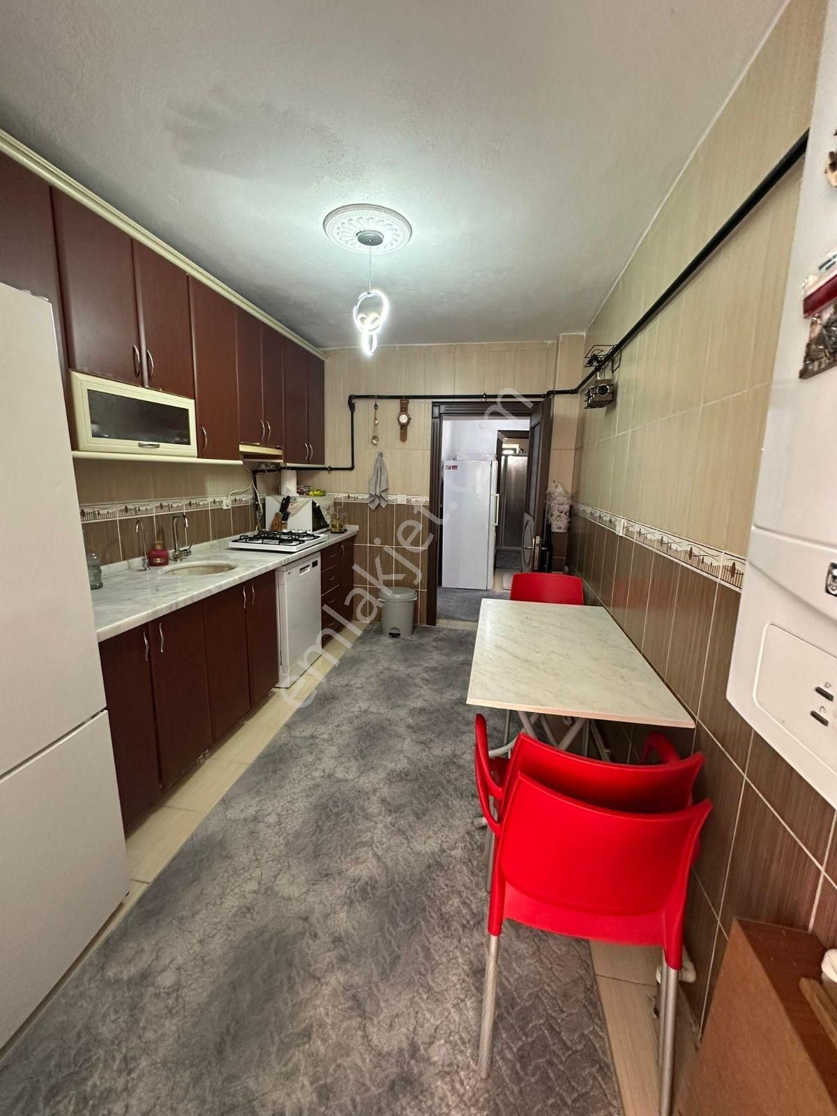 Akşemsettin Mh'de 3+1 110m² Bağımsız Ön Cephe Yapılı Daire