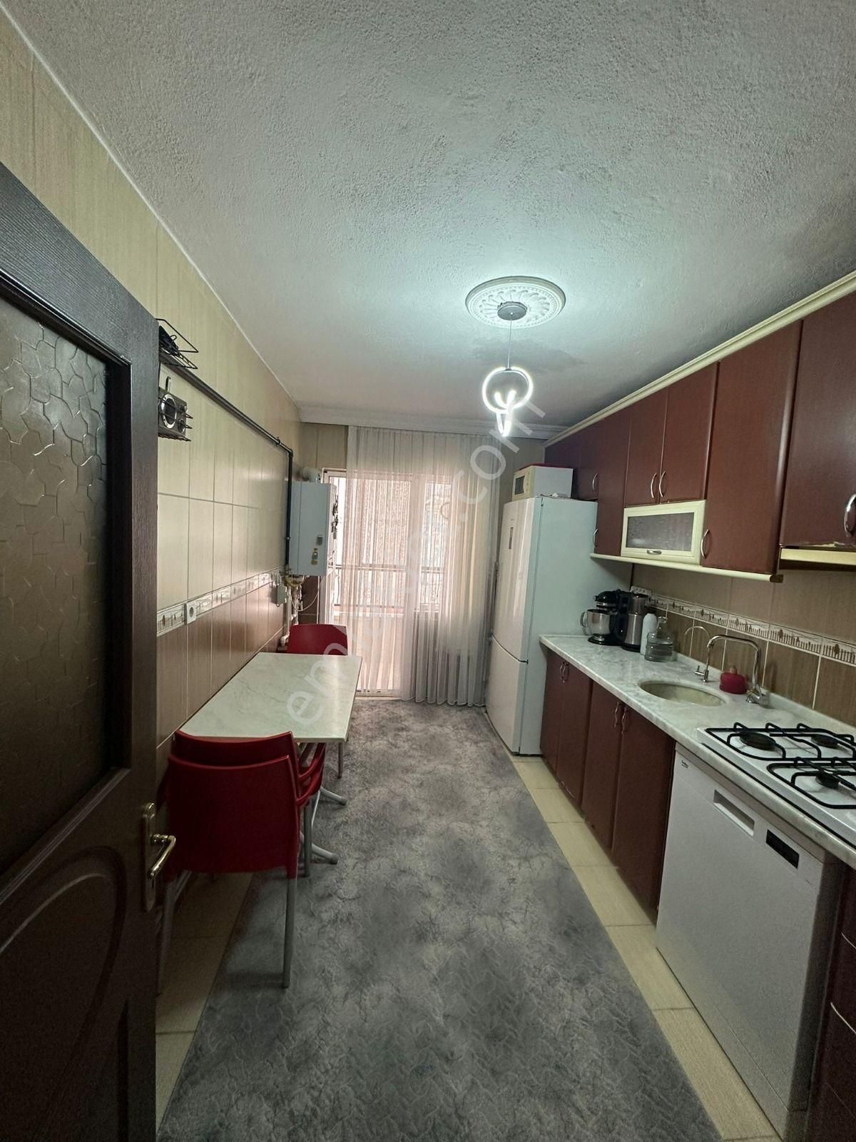 Akşemsettin Mh'de 3+1 110m² Bağımsız Ön Cephe Yapılı Daire - Görsel 2