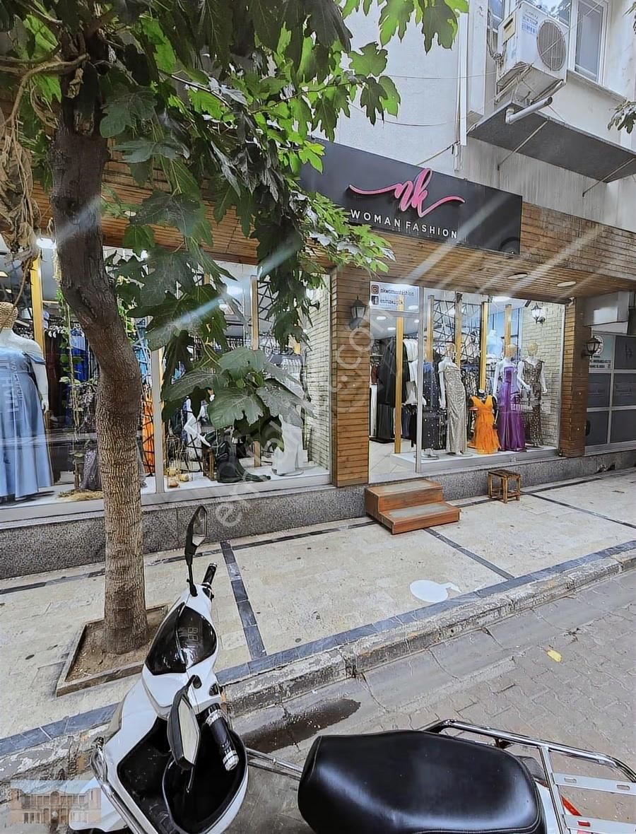 Devren Satılık Mithatpaşada 50 M2 Bayan Giyim Mağazası - Görsel 5