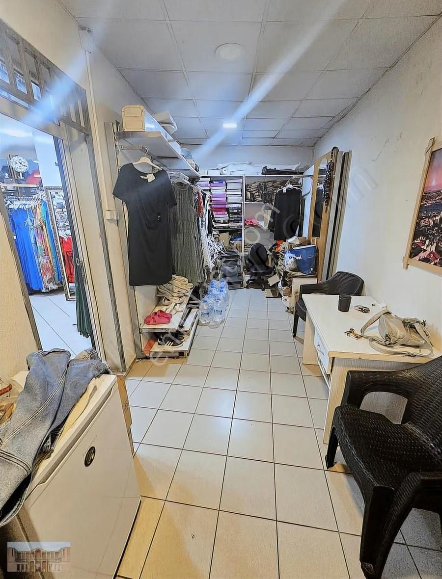 Devren Satılık Mithatpaşada 50 M2 Bayan Giyim Mağazası - Görsel 9