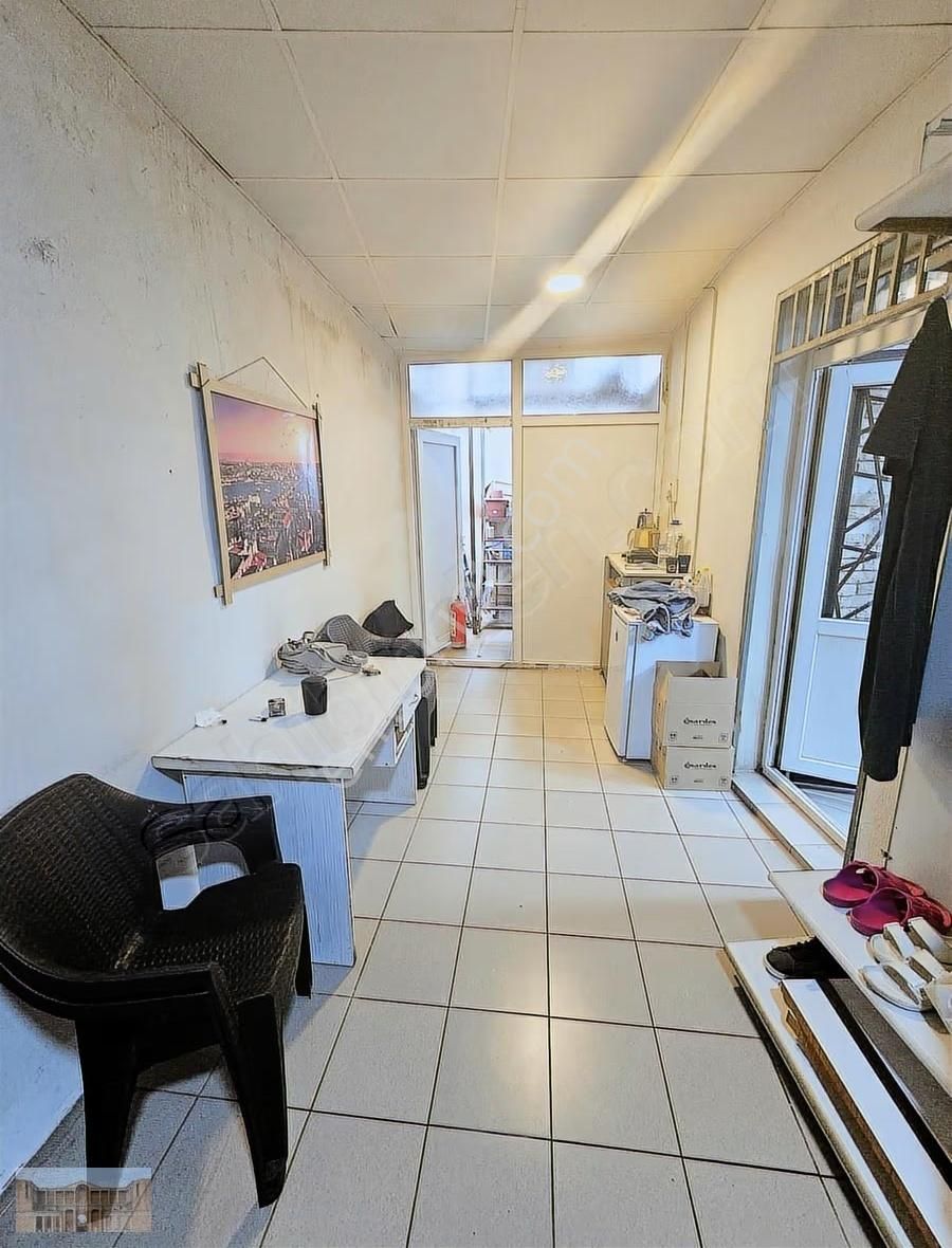 Devren Satılık Mithatpaşada 50 M2 Bayan Giyim Mağazası - Görsel 6