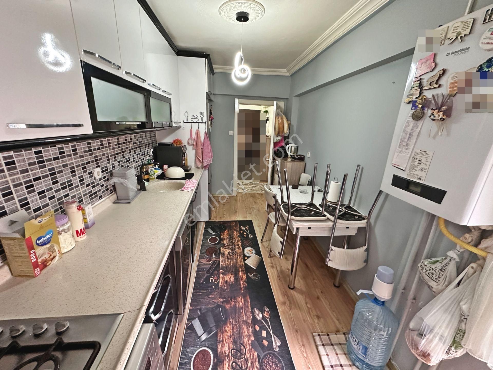 Şafaktepe Mahallesinde Ara Katta 3+1 Satılık Daire - Görsel 13