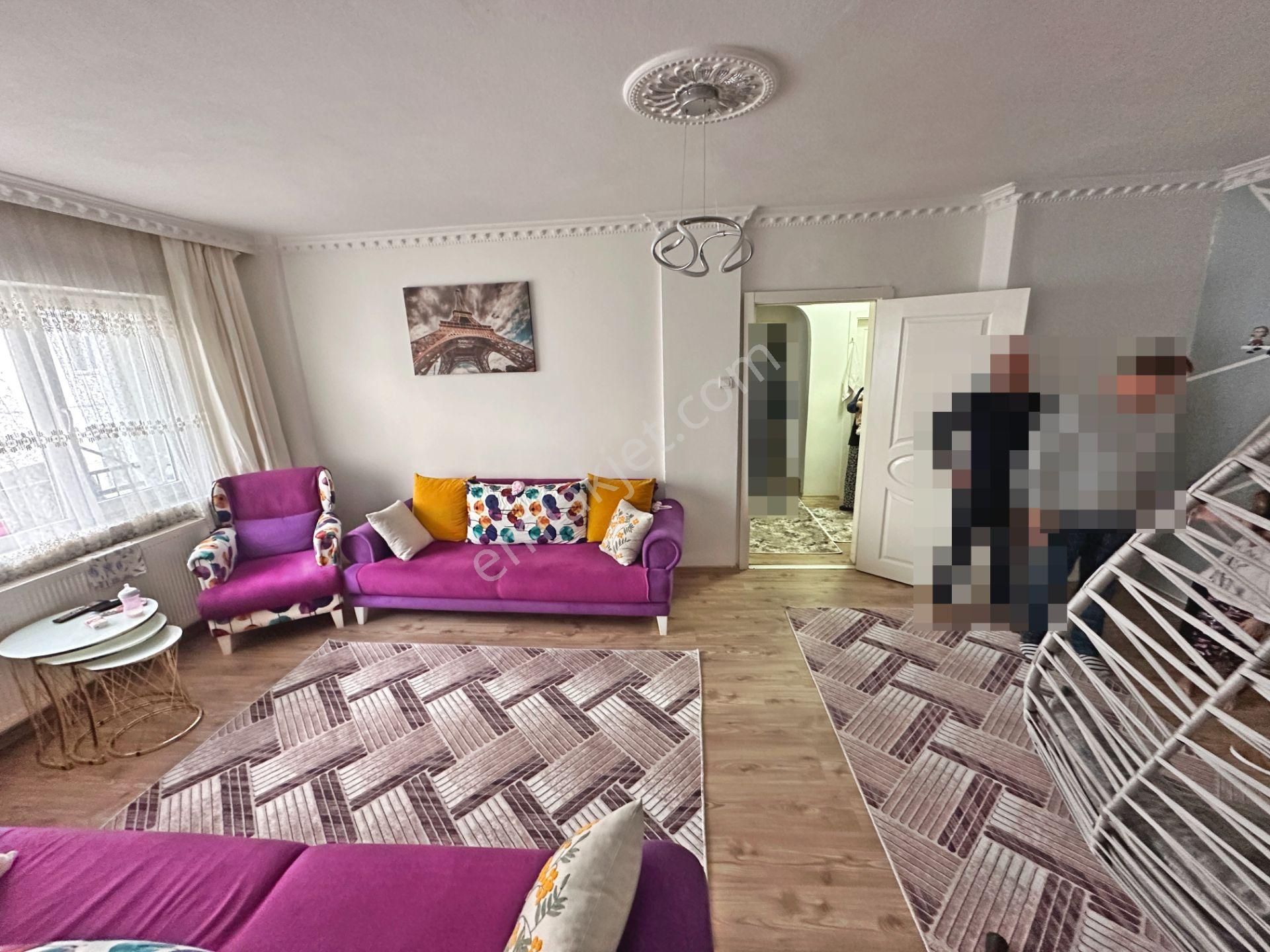 Şafaktepe Mahallesinde Ara Katta 3+1 Satılık Daire - Görsel 4