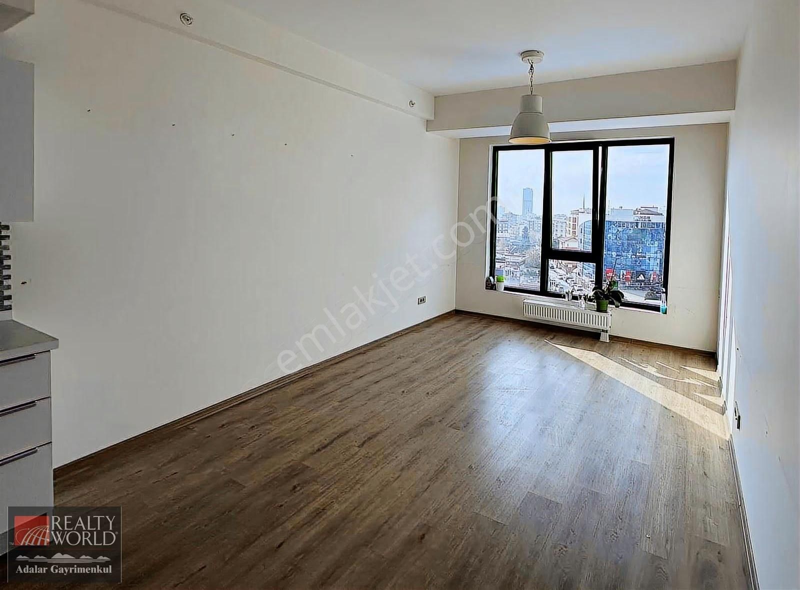 E5 Metro Durağında Ofis-büyük Tip 1+1, 82 M2-propa Vista Kartal - Görsel 3