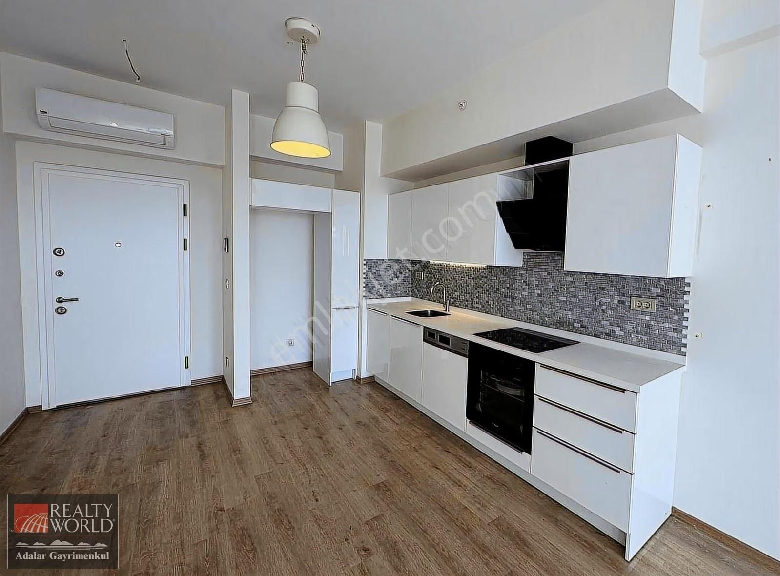 E5 Metro Durağında Ofis-büyük Tip 1+1, 82 M2-propa Vista Kartal - Görsel 2