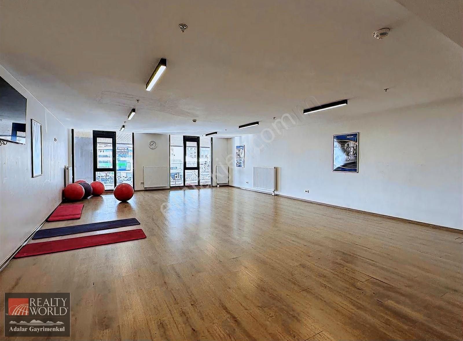 E5 Metro Durağında Ofis-büyük Tip 1+1, 82 M2-propa Vista Kartal - Görsel 22