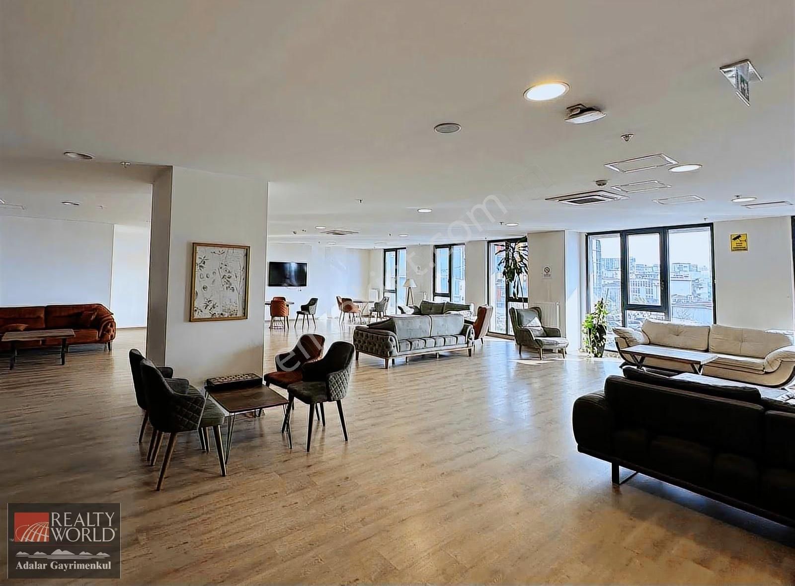 E5 Metro Durağında Ofis-büyük Tip 1+1, 82 M2-propa Vista Kartal - Görsel 12
