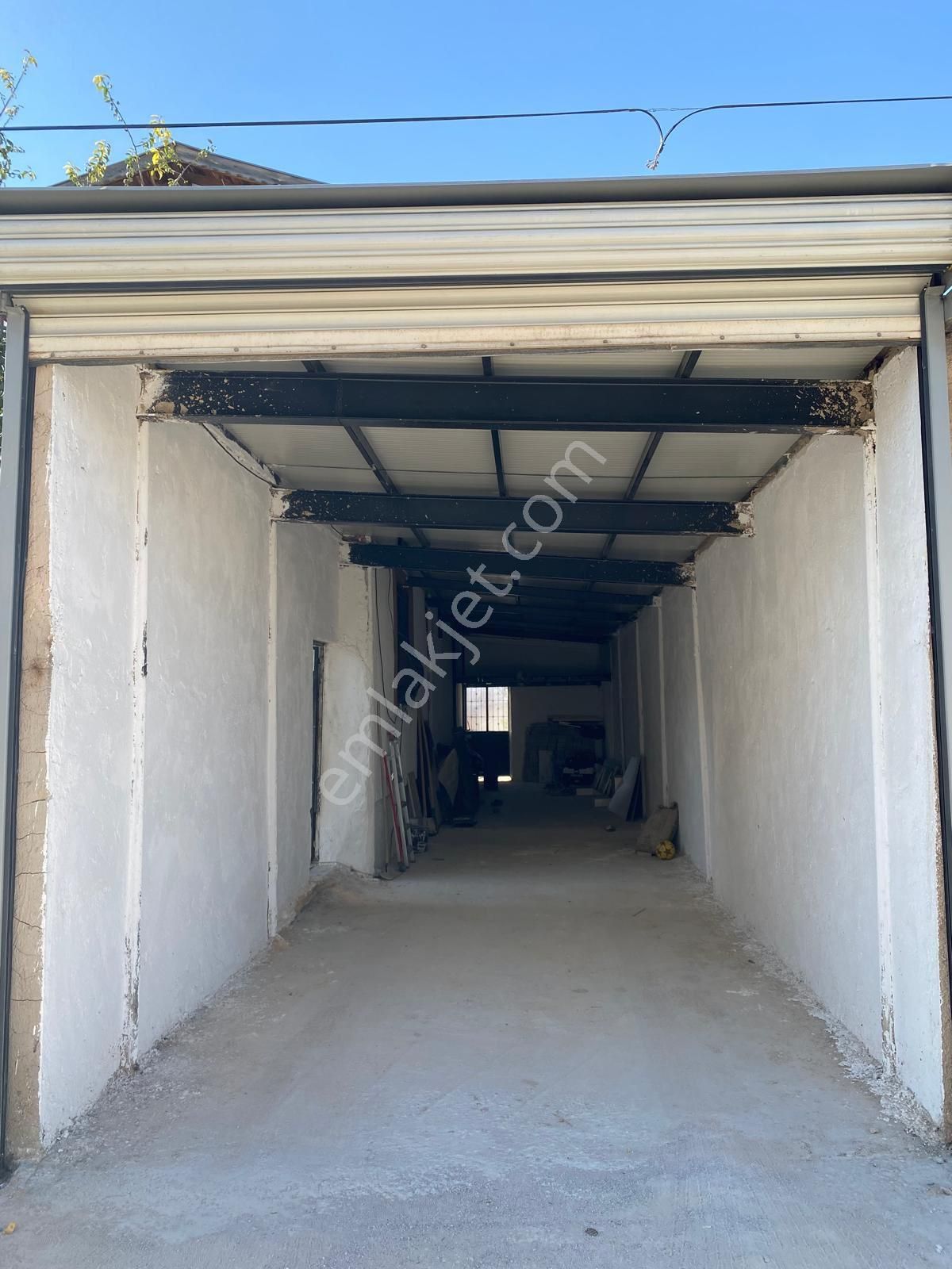 Alakova Mahallesinde Süper Konumda 2 Katlı Müstakil Ev - Görsel 16