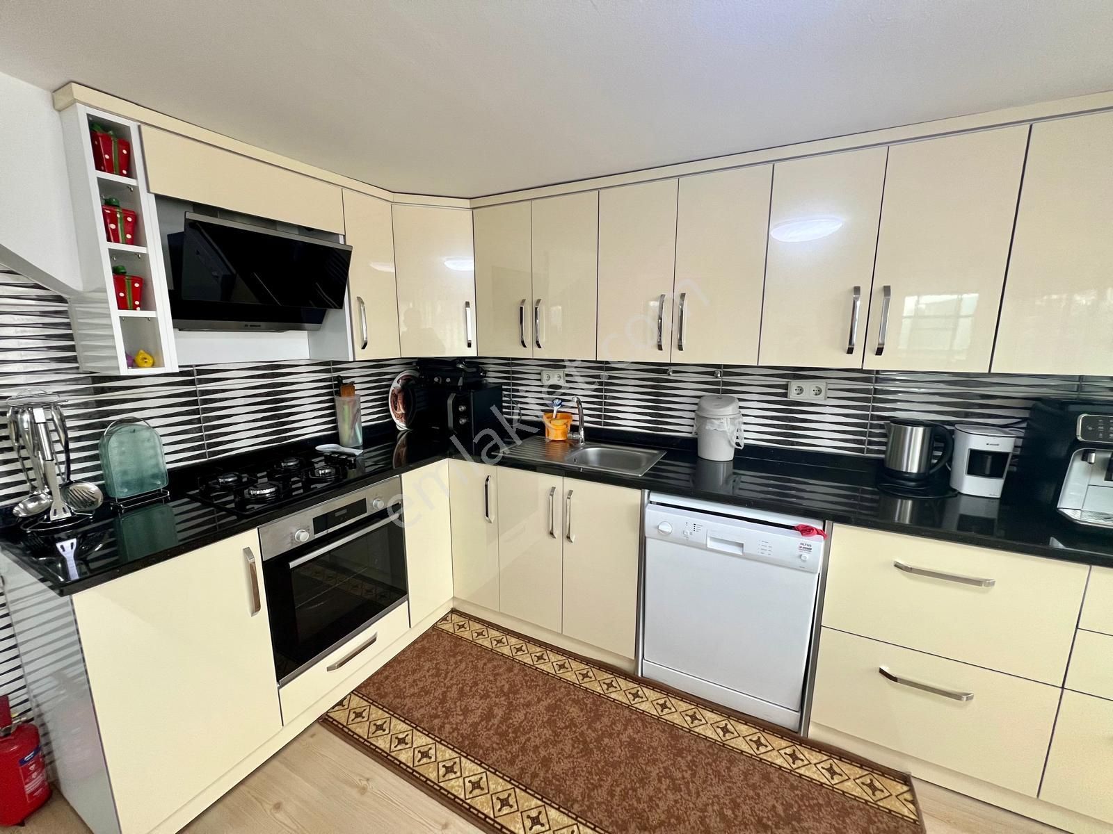 Akçay Aras Emlaktan Altınkumda Denize 250 M.2+1 Dubleks Daire - Görsel 9