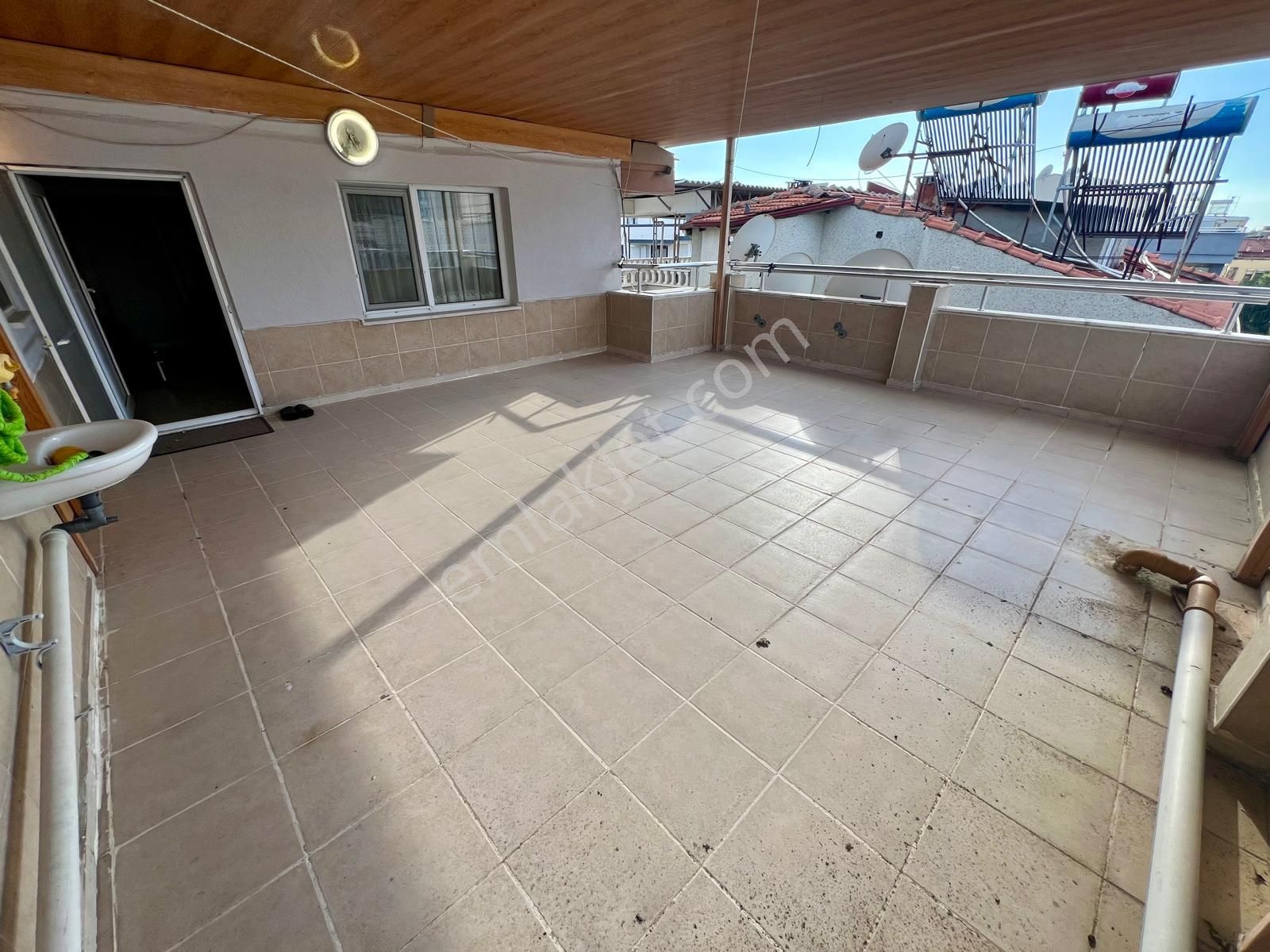 Akçay Aras Emlaktan Altınkumda Denize 250 M.2+1 Dubleks Daire - Görsel 15