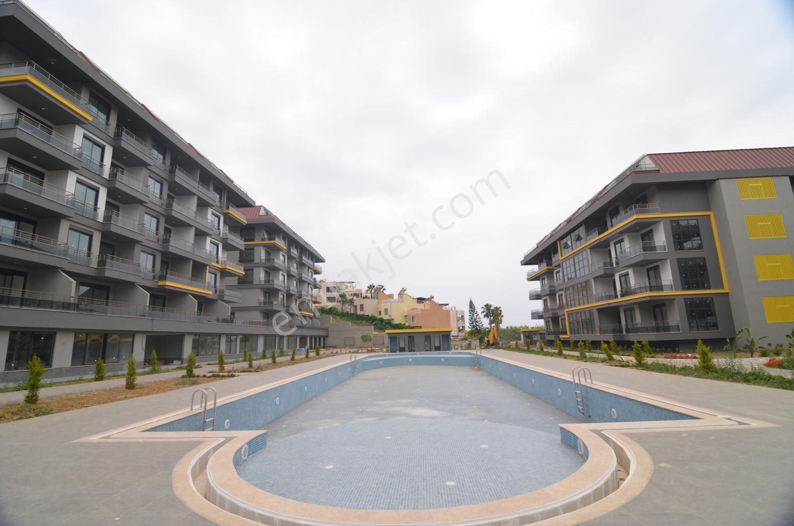 Alanya Kestel 'de Deniz Manzaralı 2 +1 Satılık Daire