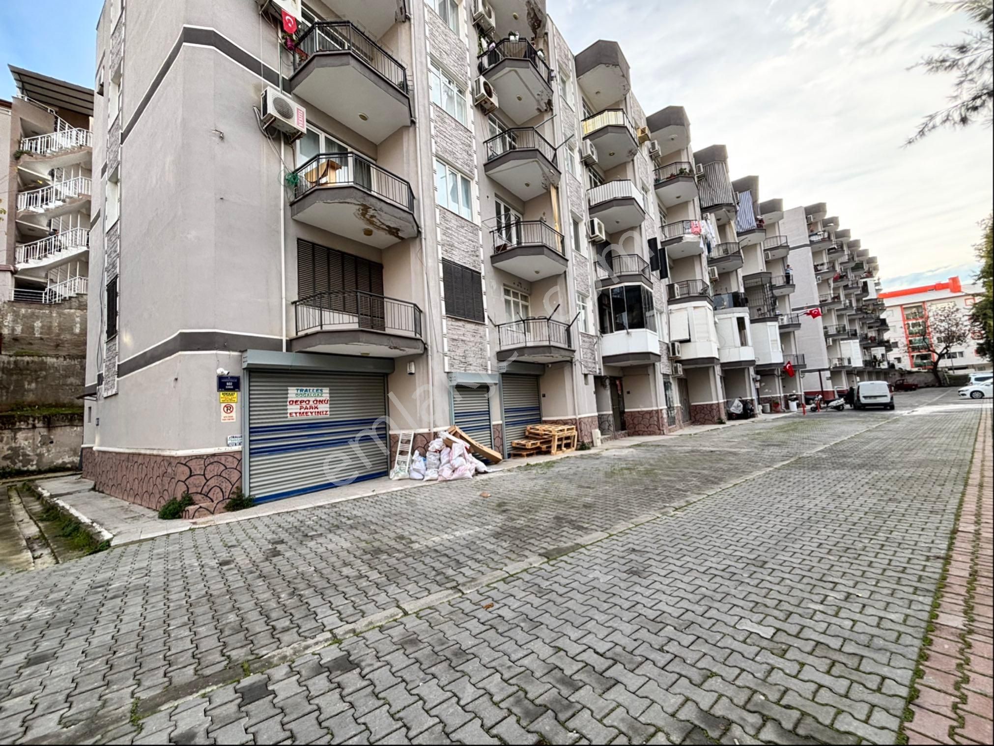 İki Çeşmelikte Merkezi Konumda 2+1 Kapalı Mutfak Daire