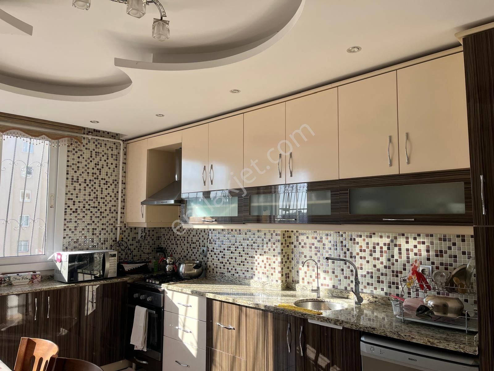 Güzelyalı Sosyete Pazarı Civarında Ultra Lüks Doğalgazlı Geniş Daire 3+1+kiler !!! - Görsel 11