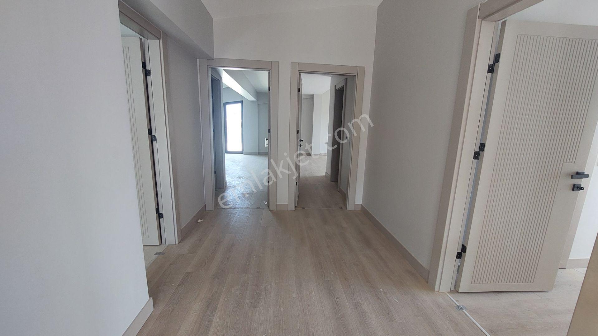 Mogan Gölüne Çok Yakın Sıfır Full Yapılı Oturuma Hazır Villa - Görsel 32