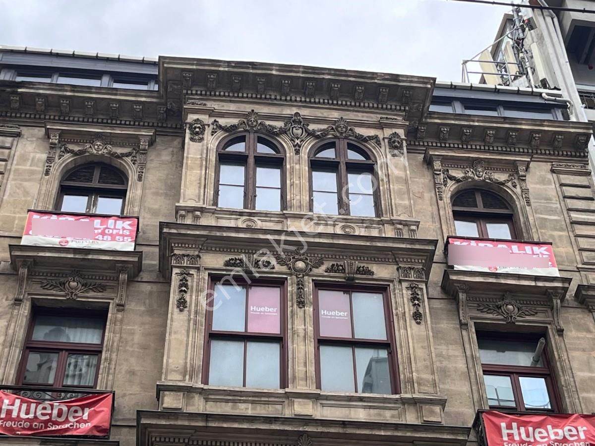 İstiklal Caddesi Üzerinde Yüksek Tavanlı 4.kat Ofis - Görsel 35