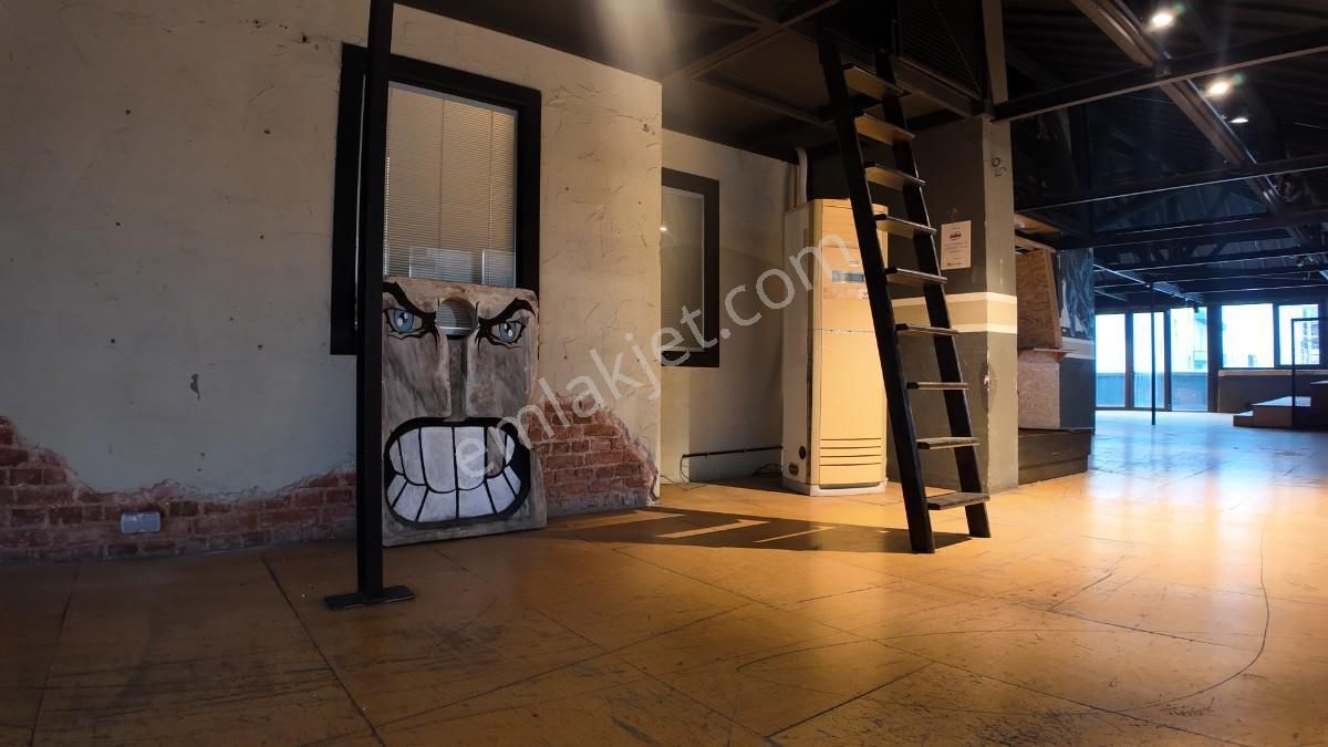 İstiklal Caddesi Üzerinde Yüksek Tavanlı 4.kat Ofis - Görsel 18