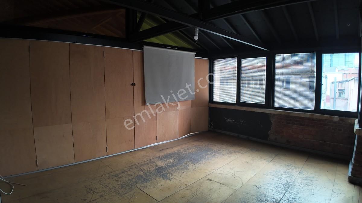 İstiklal Caddesi Üzerinde Yüksek Tavanlı 4.kat Ofis - Görsel 12