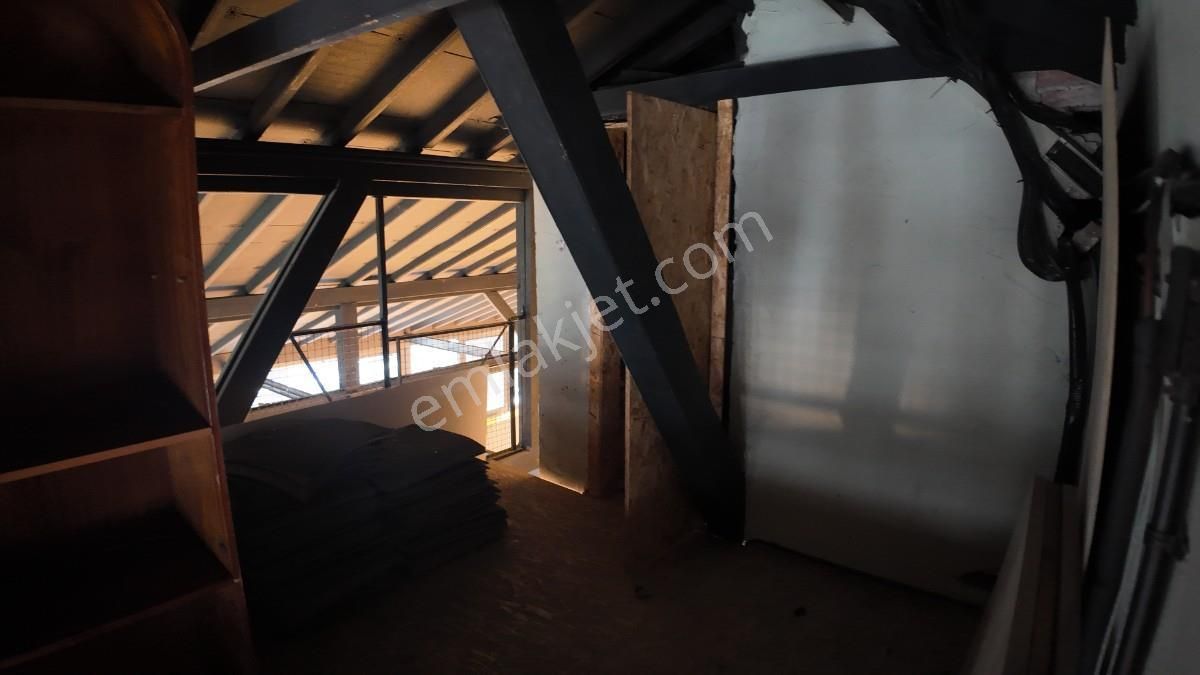 İstiklal Caddesi Üzerinde Yüksek Tavanlı 4.kat Ofis - Görsel 27