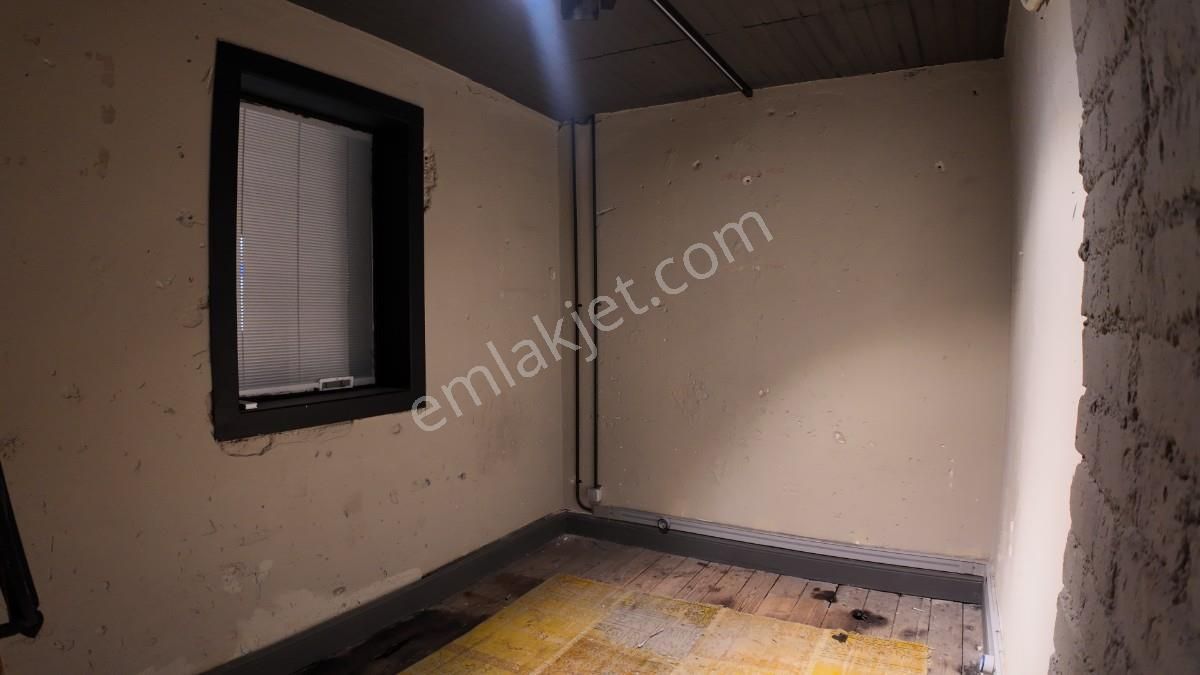 İstiklal Caddesi Üzerinde Yüksek Tavanlı 4.kat Ofis - Görsel 17