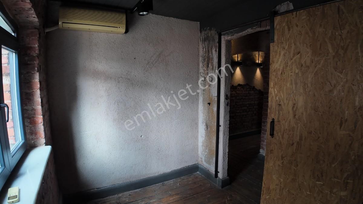 İstiklal Caddesi Üzerinde Yüksek Tavanlı 4.kat Ofis - Görsel 20