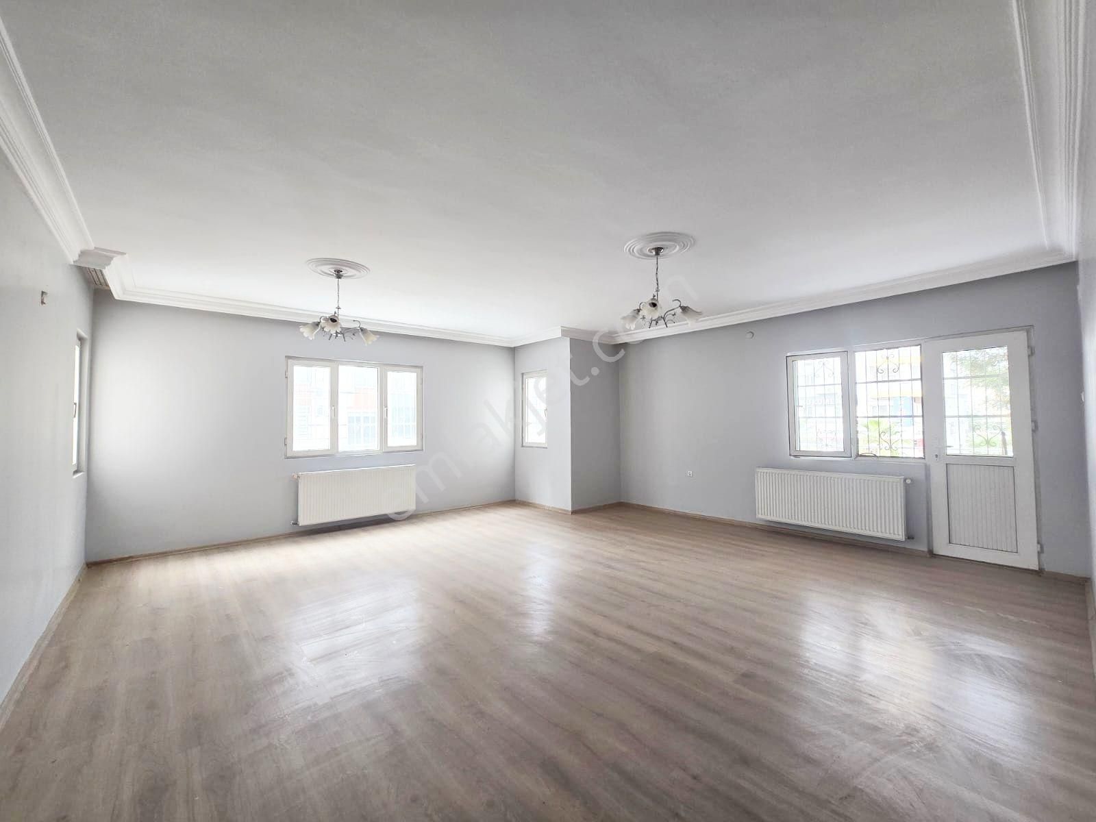 Mafesığmaz Adnan Kahveci Bul. Üzeri İş Yerine Uygun Teraslı 4+1 Doğalgaz Kombili Hasarsız! - Görsel 4