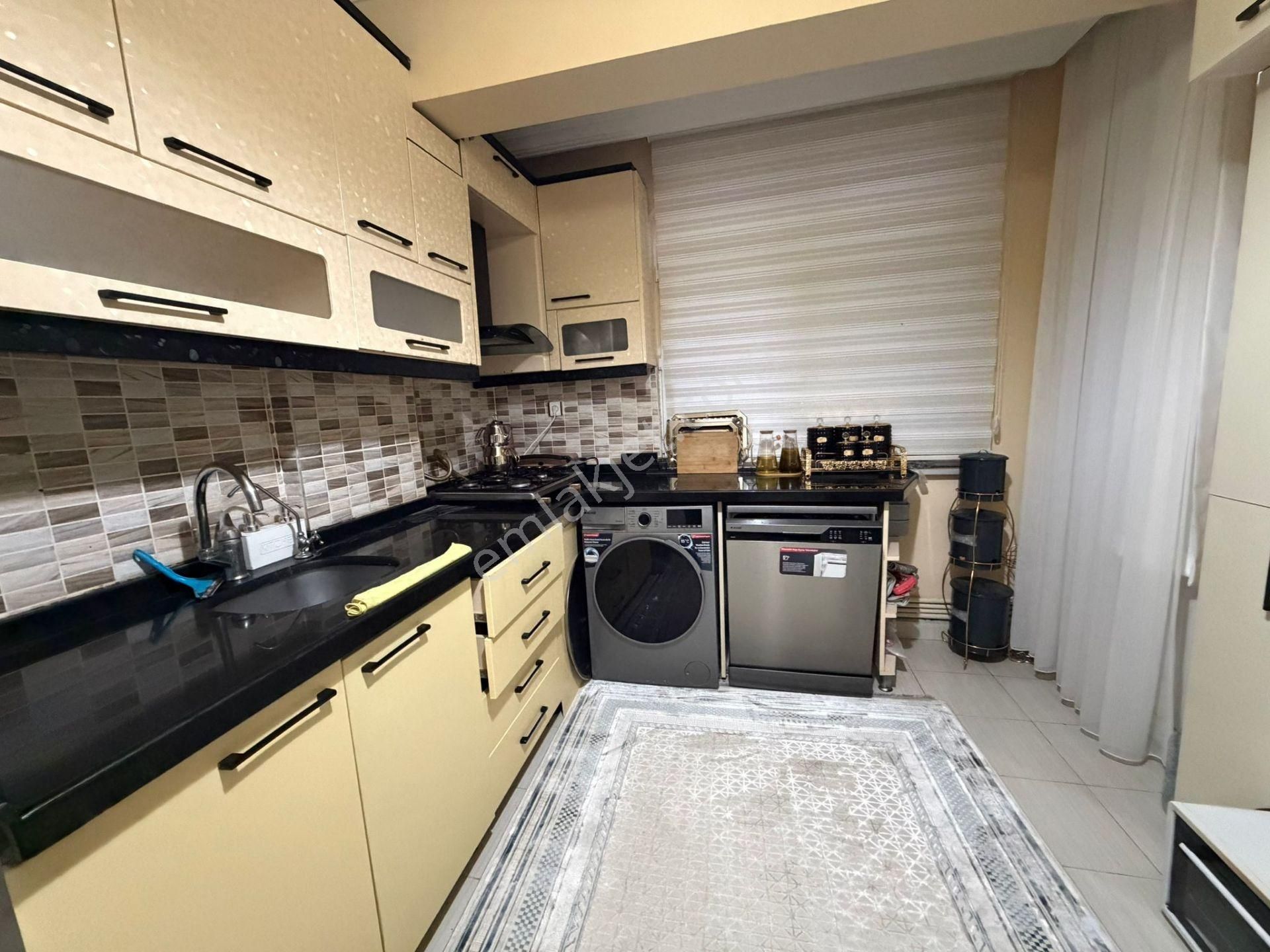 İstanbul House'tan Bahçelievler'de Sezer Sokak'ta 2 + 1 Daire. - Görsel 5