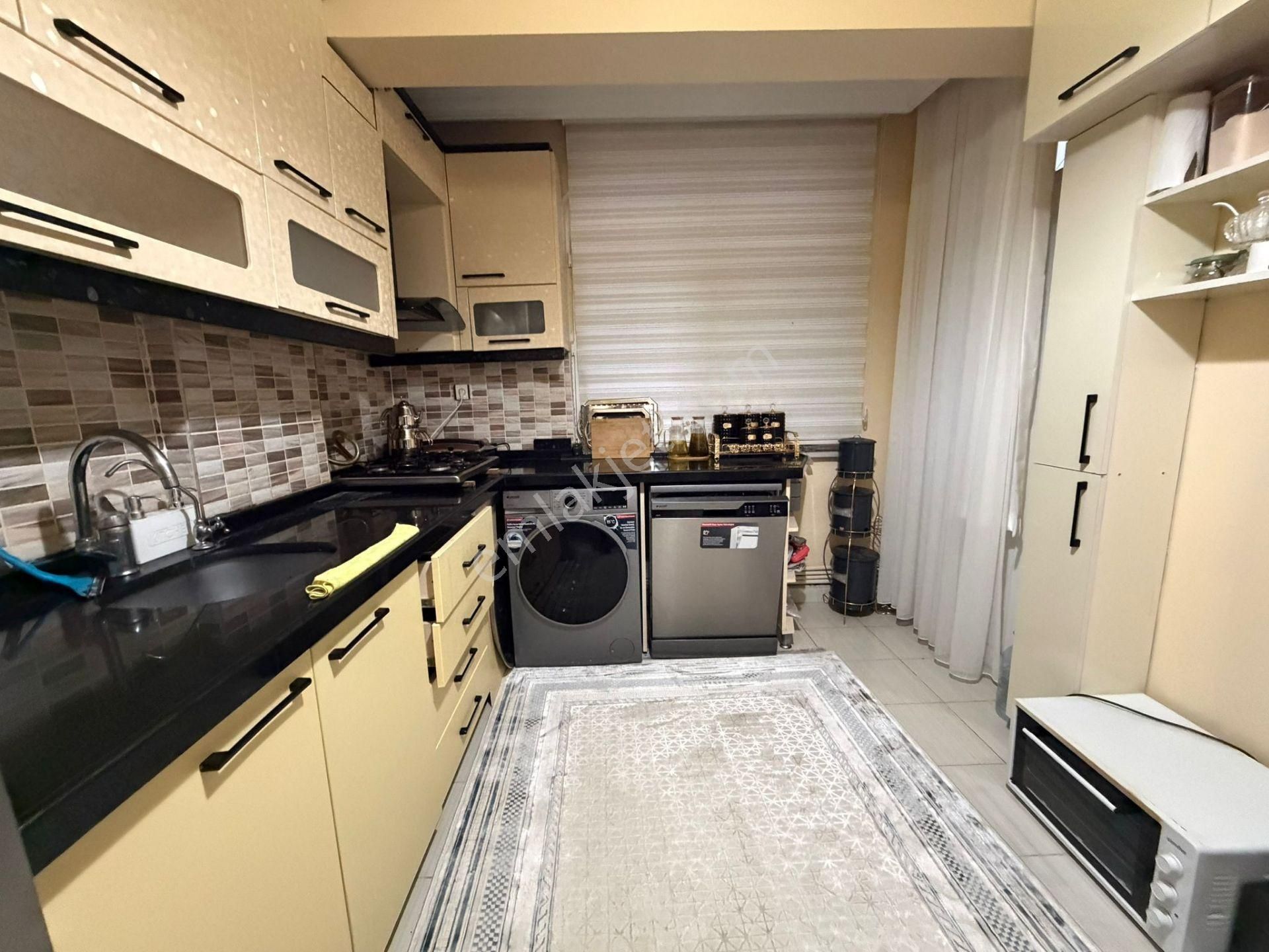 İstanbul House'tan Bahçelievler'de Sezer Sokak'ta 2 + 1 Daire. - Görsel 4