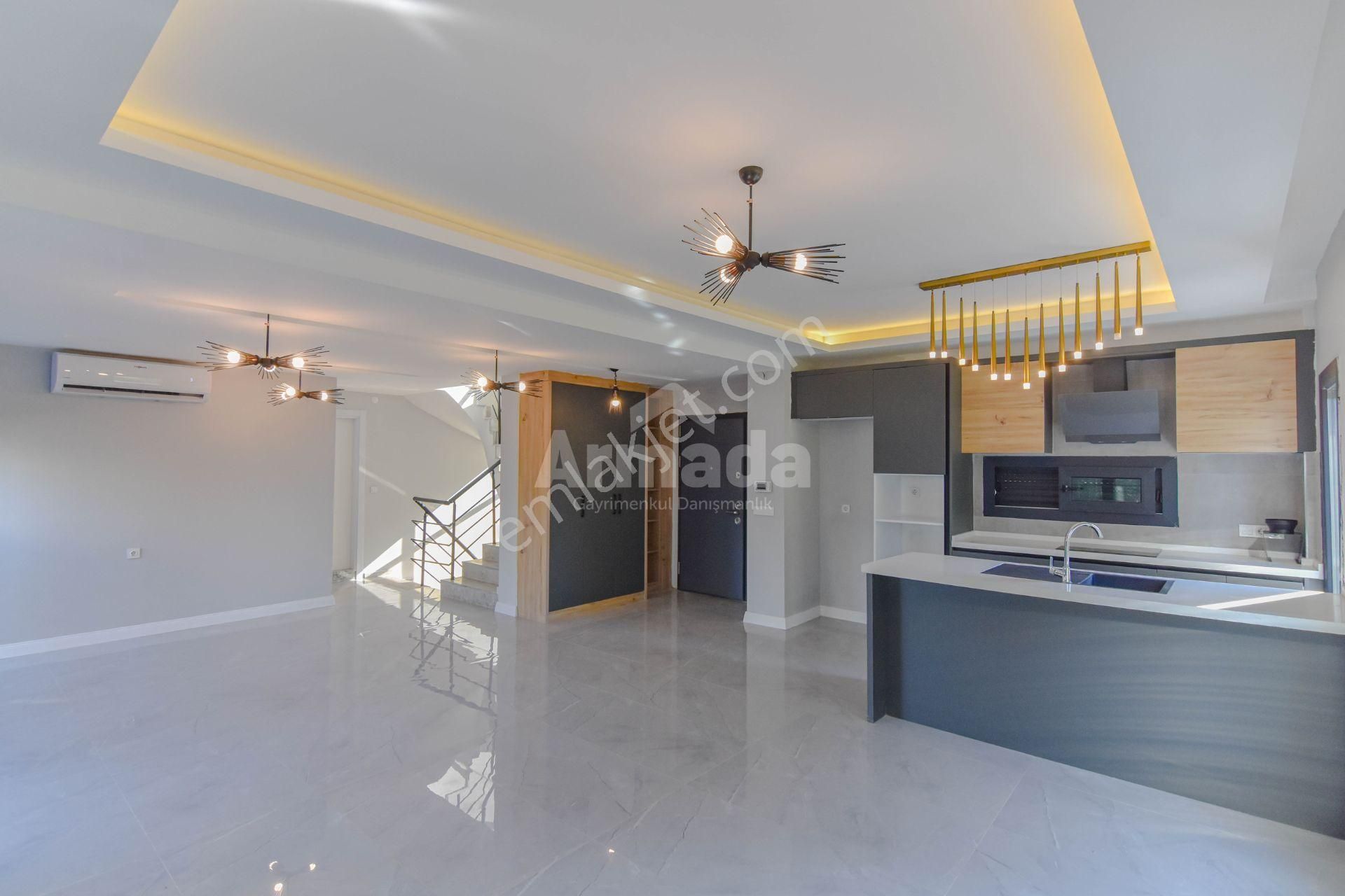 Kuşadası Soğucak'ta Tek Müstakil Satılık 6+1 Sıfır Lüks Villa - Görsel 3