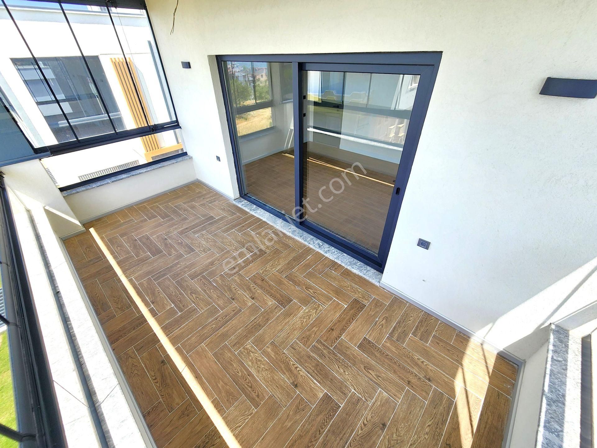 Burhaniye Pelitköy'de Aygülden Sıfır Çift Terasıyla Full Lebiderya Deniz Manzaralı 4+1 Satılık Villa - Görsel 25