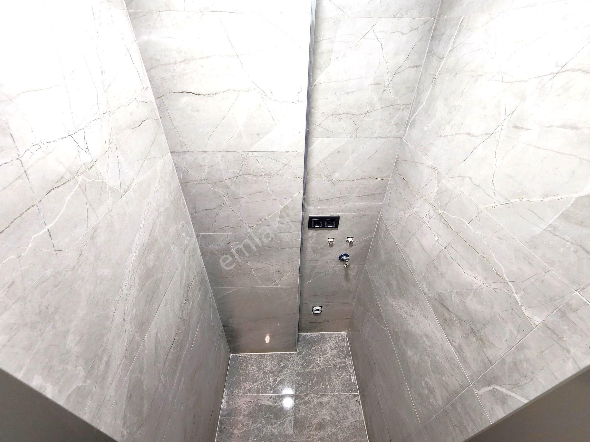 Burhaniye Pelitköy'de Aygülden Sıfır Çift Terasıyla Full Lebiderya Deniz Manzaralı 4+1 Satılık Villa - Görsel 31