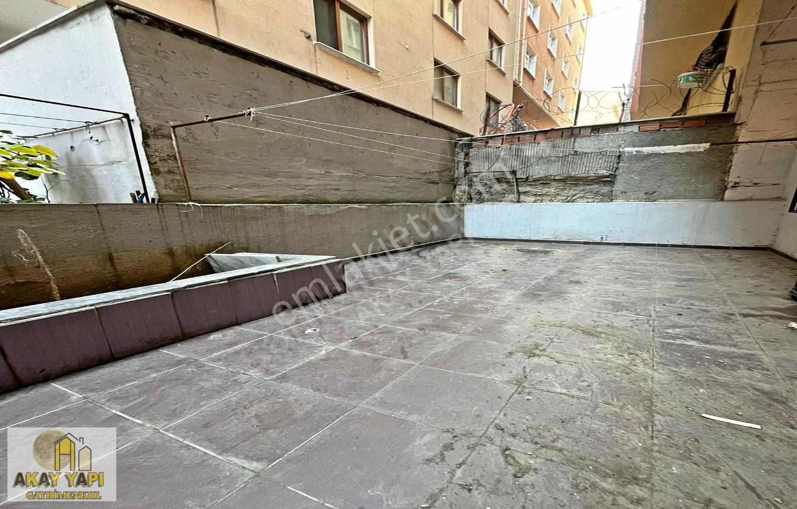 Esenyurt Mehterçeşme'de Kapalı Mutfak 1+1 Satılık Bahçe Katı - Görsel 12