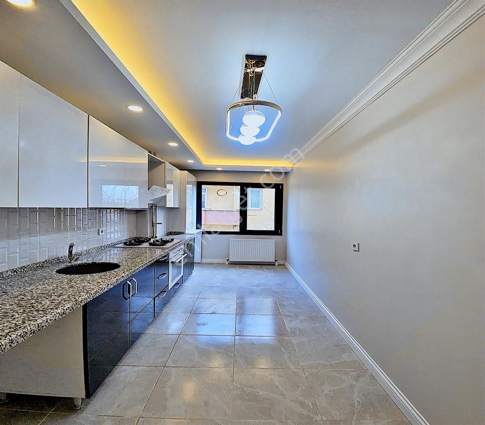 Beylikdüzü Yakuplu'da Lüks 2+1 Satılık Ara Kat Daire - Görsel 33