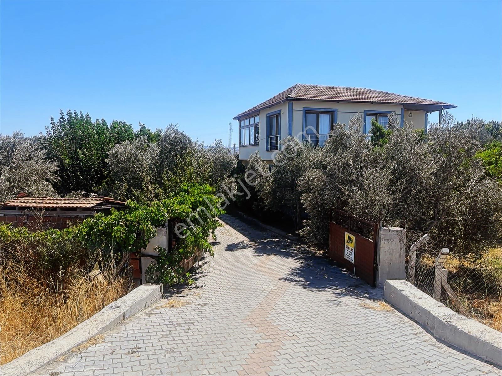 İzmir Kınık Da Yatırımlık Hazır Kurulu Besi Çiftliği