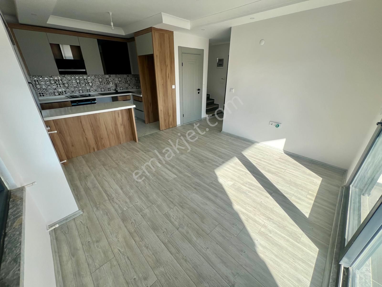 Aras Emlaktan Altınolukta Deniz Manzaralı 3+1 Dubleks Daire - Görsel 14