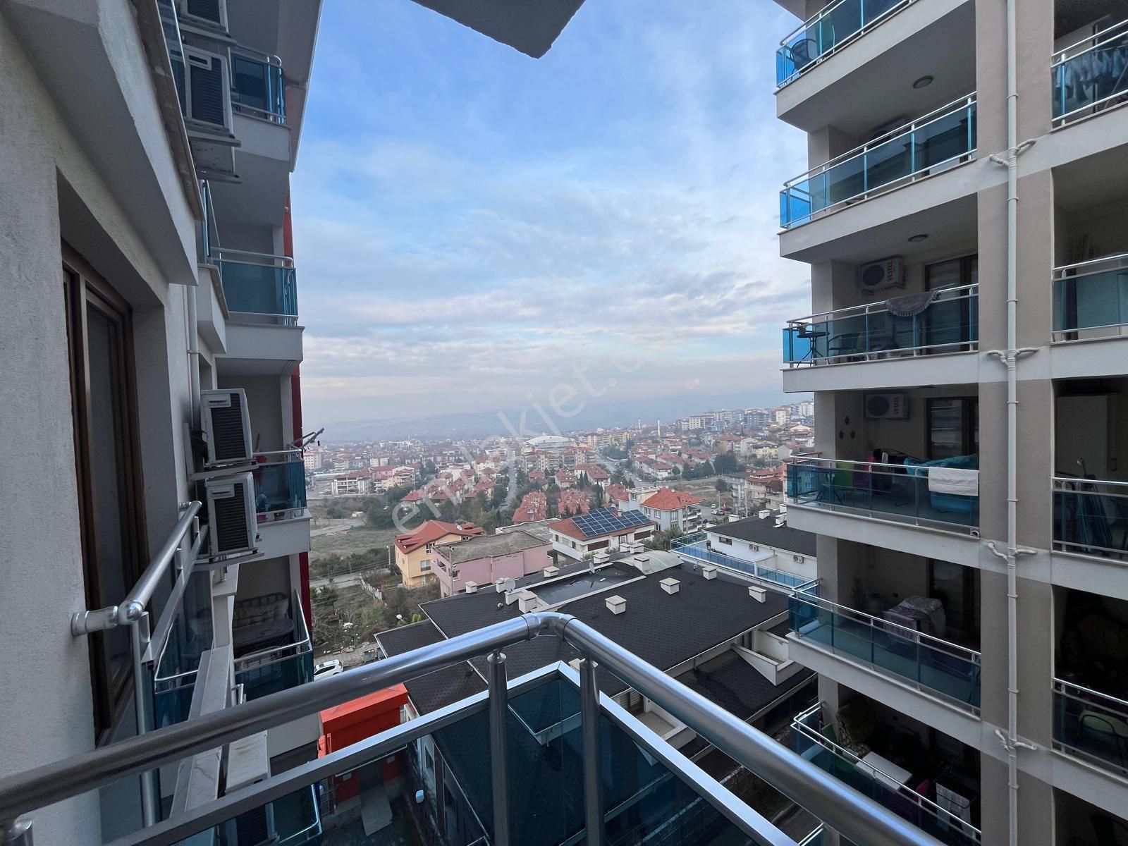 Havuzlu Sitede Lüks 1+1 Apart - Görsel 13