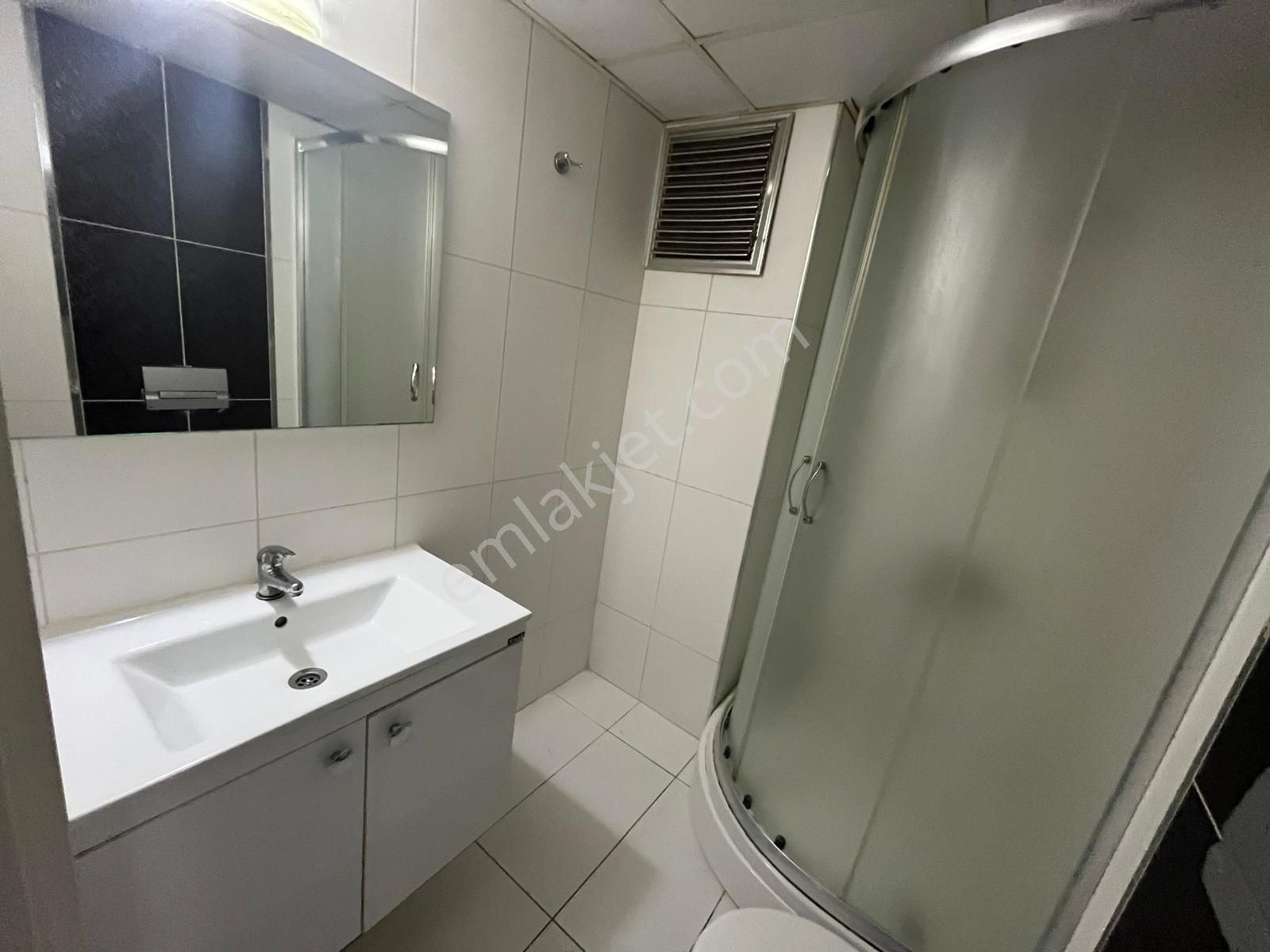 Havuzlu Sitede Lüks 1+1 Apart - Görsel 12