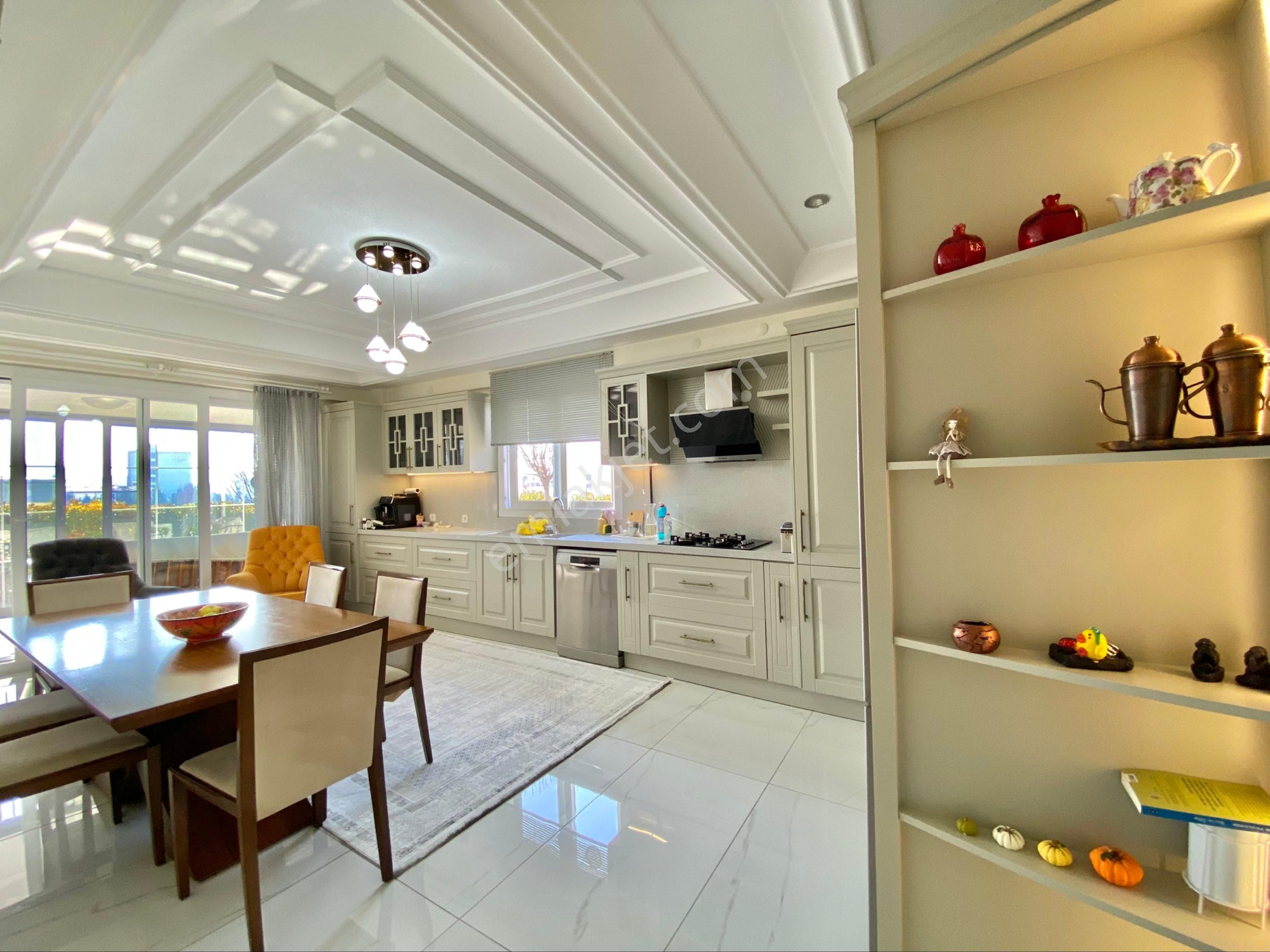 Azor Sarmaşık Villalarında Ultra Lüks Ekstra Yapılı 5+1 Dubleks! - Görsel 35