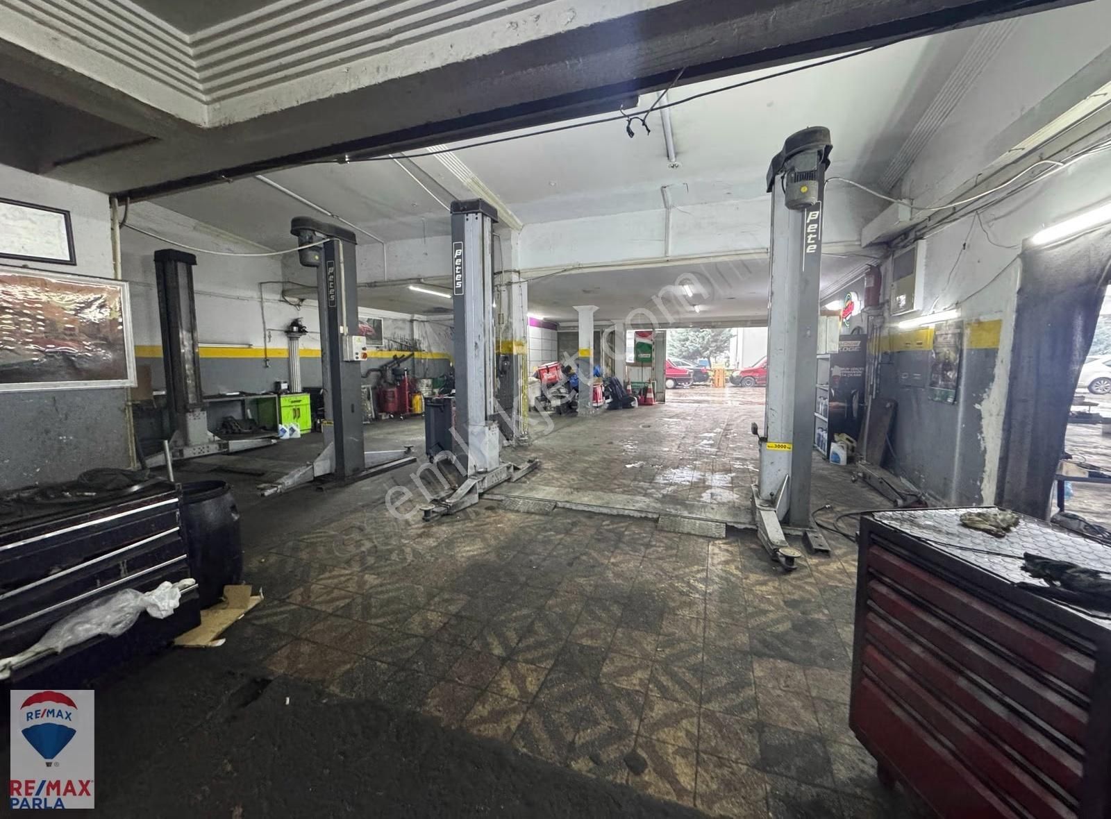 Eski Sanayi Sitesinde 5 Katlı Komple Satılık Bina / Remax Gökhan - Görsel 11