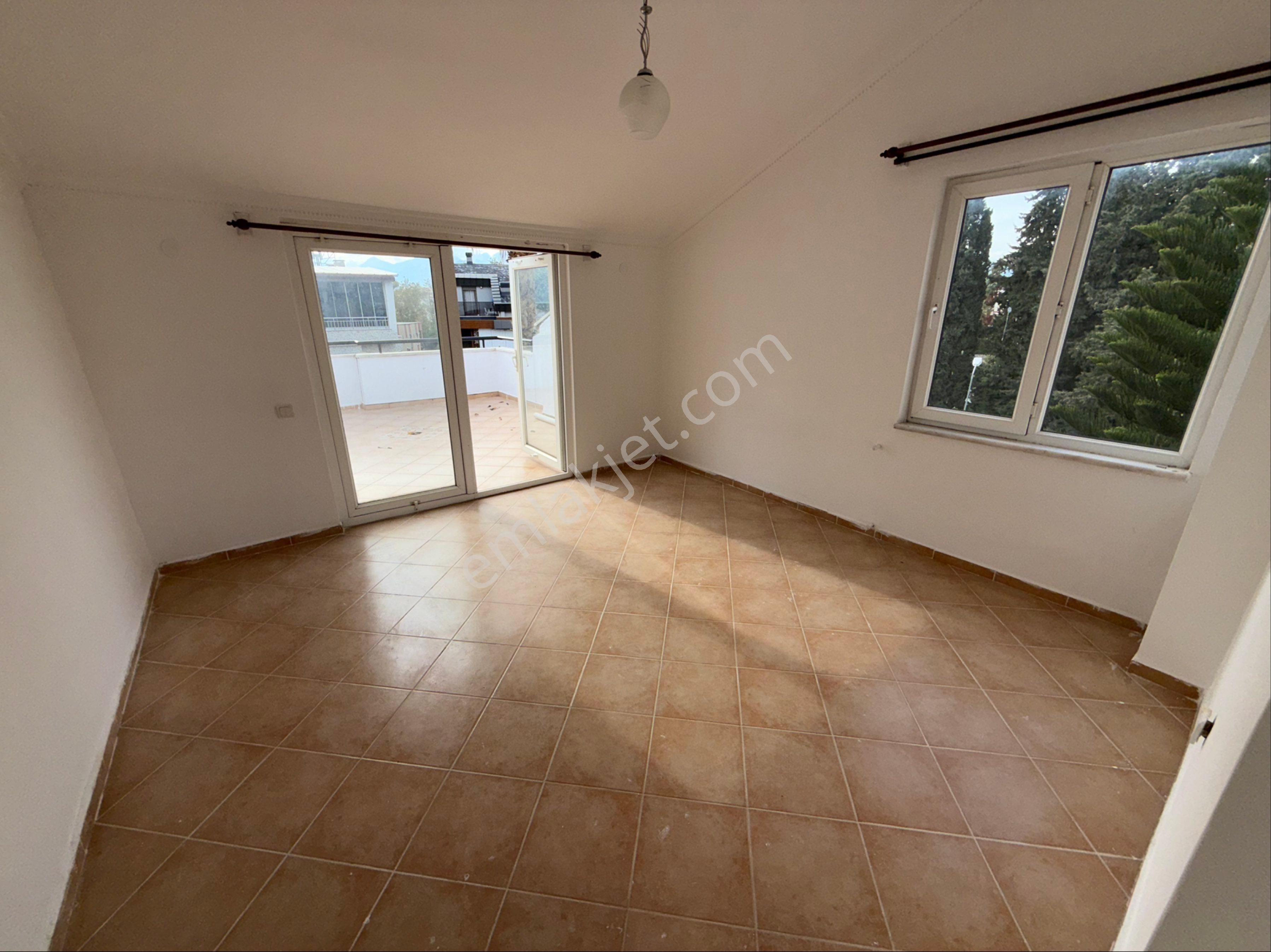 Kuşkavağı Mahallesi Kiralık 4+1 Dubleks Ofis İçin De Uygun - Görsel 4